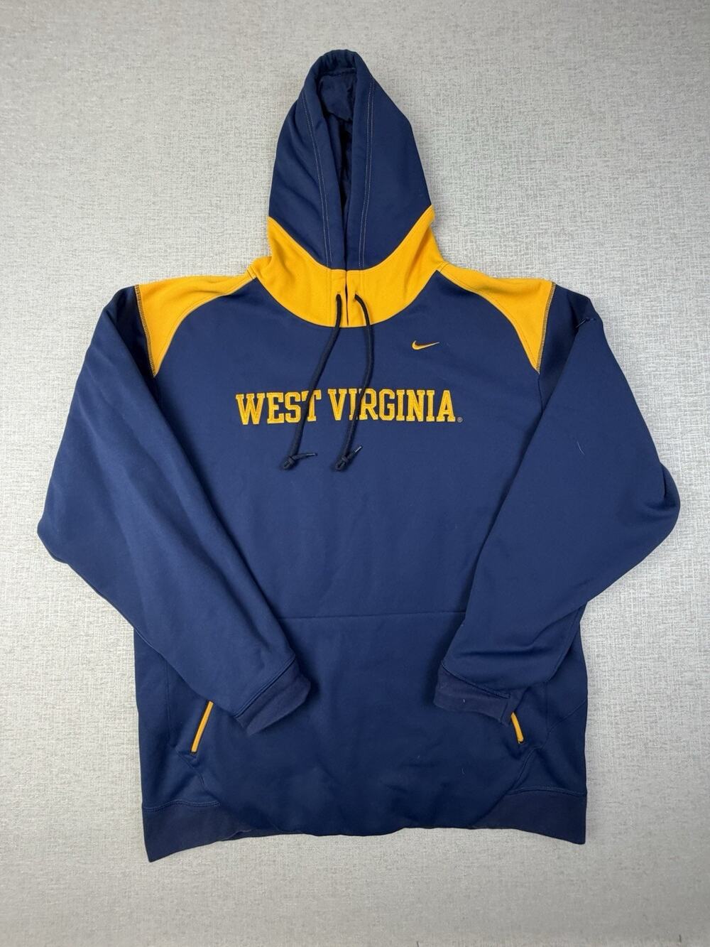 Nike Team West Virginia Mountaineers Men’s Large Therma Hoodie NCAA WVU